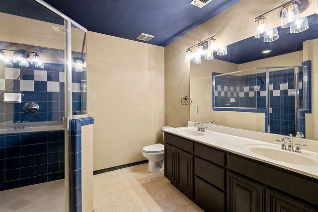 800 Joshua Drive, Burleson, TX 76028