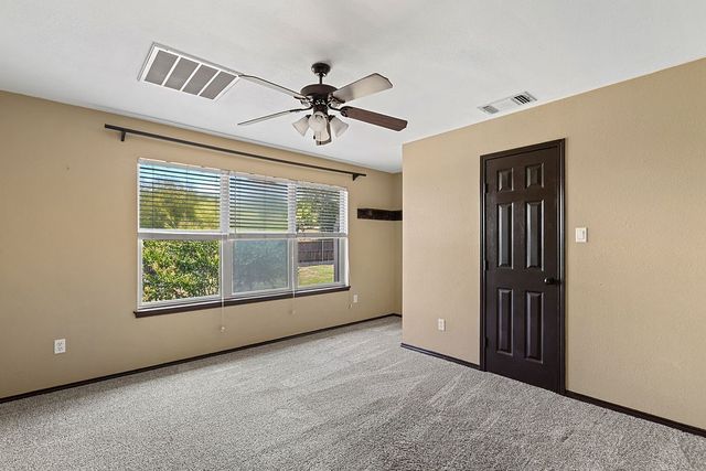 800 Joshua Drive, Burleson, TX 76028