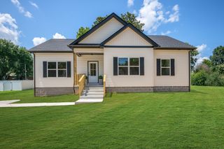 219 East End Drive, Dickson, TN 37055