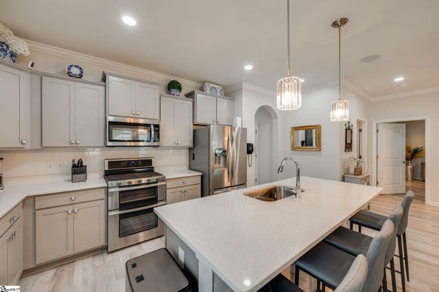 135 Strongridge Trail, Simpsonville, SC 29681