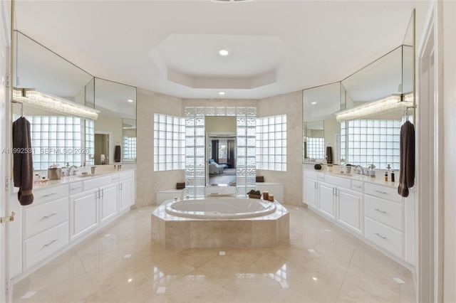 2488 Provence Cir, Weston, FL 33327