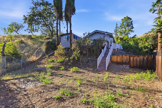 861 Dorel Drive, San Jose, CA 95132