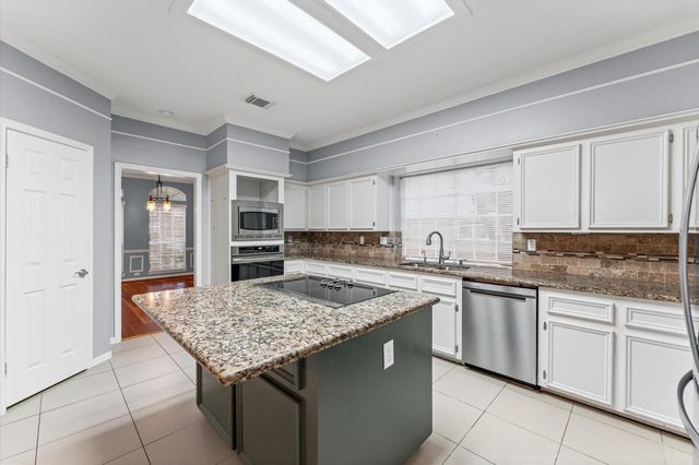 1911 Triple Mast Circle, League City, TX 77573