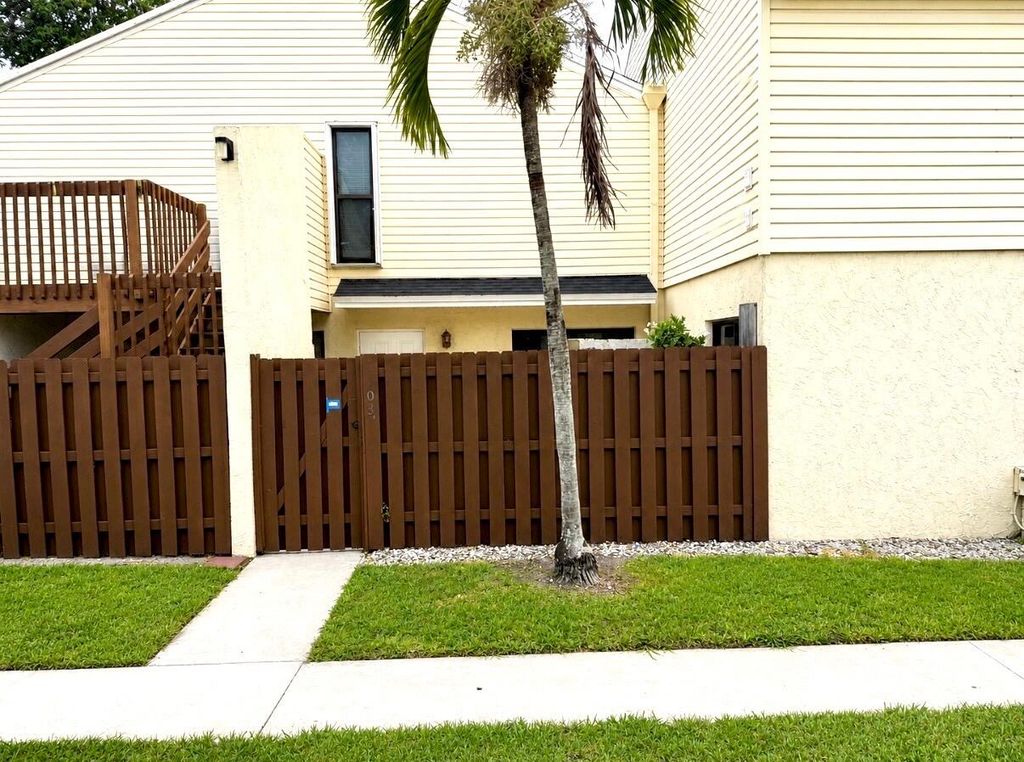 629 Executive Center Drive J103, West Palm Beach, FL 33401