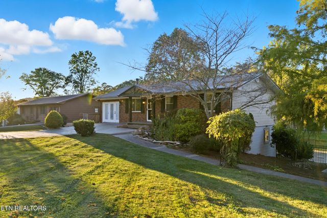 2833 Ithaca Drive, Knoxville, TN 37918