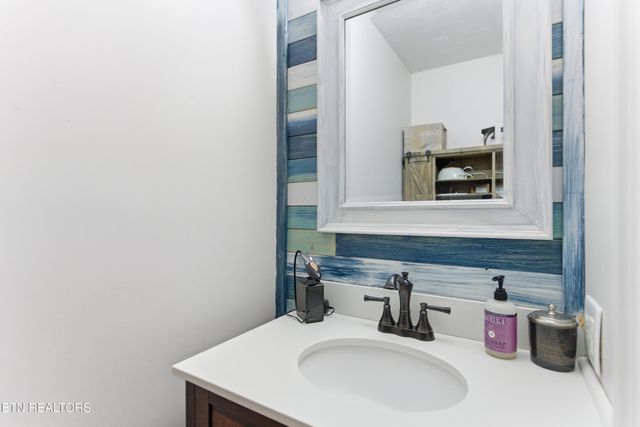 2833 Ithaca Drive, Knoxville, TN 37918