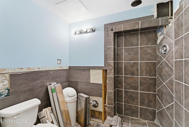 2833 Ithaca Drive, Knoxville, TN 37918