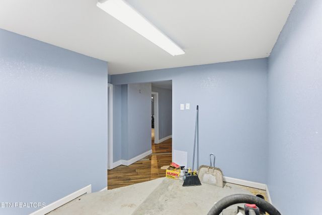 2833 Ithaca Drive, Knoxville, TN 37918