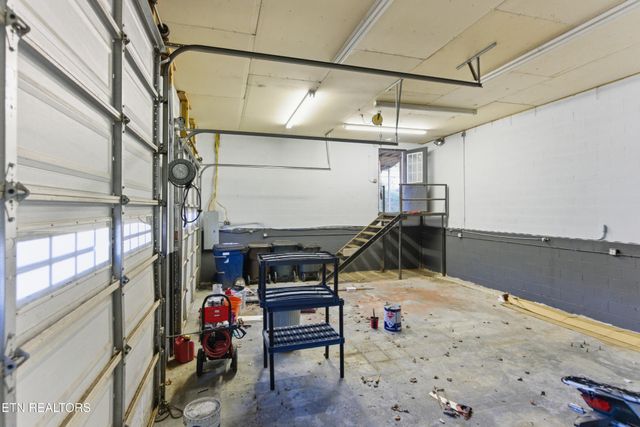 2833 Ithaca Drive, Knoxville, TN 37918