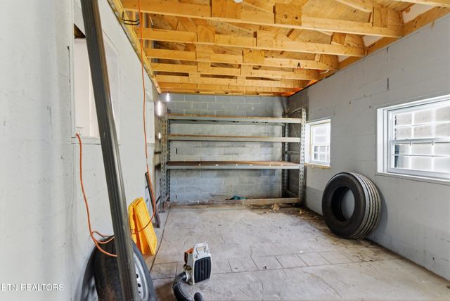 2833 Ithaca Drive, Knoxville, TN 37918