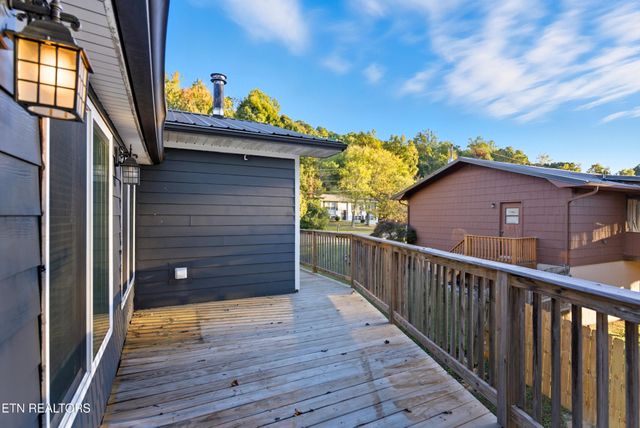 2833 Ithaca Drive, Knoxville, TN 37918
