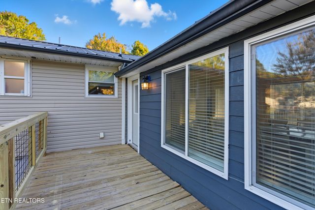 2833 Ithaca Drive, Knoxville, TN 37918