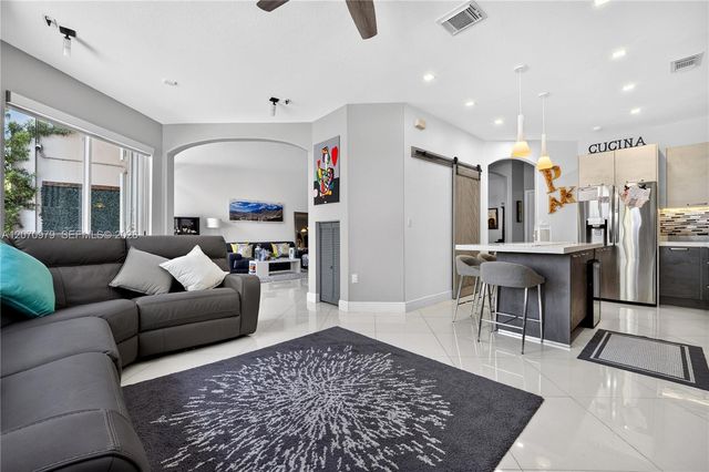 8061 NW 114th Place 8061, Doral, FL 33178
