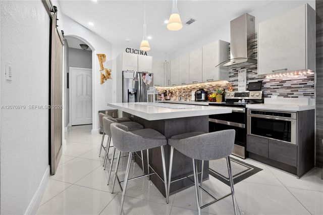 8061 NW 114th Place 8061, Doral, FL 33178