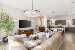 664 Fortis Creek Street, Las Vegas, NV 89138