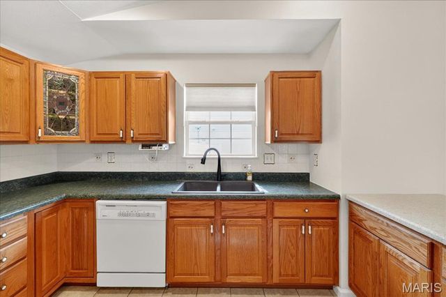 307 Longview Drive, Columbia, IL 62236