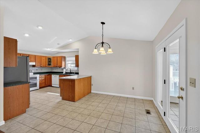 307 Longview Drive, Columbia, IL 62236