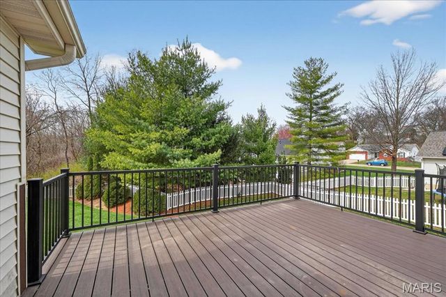 307 Longview Drive, Columbia, IL 62236