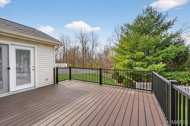 307 Longview Drive, Columbia, IL 62236