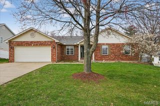 307 Longview Drive, Columbia, IL 62236