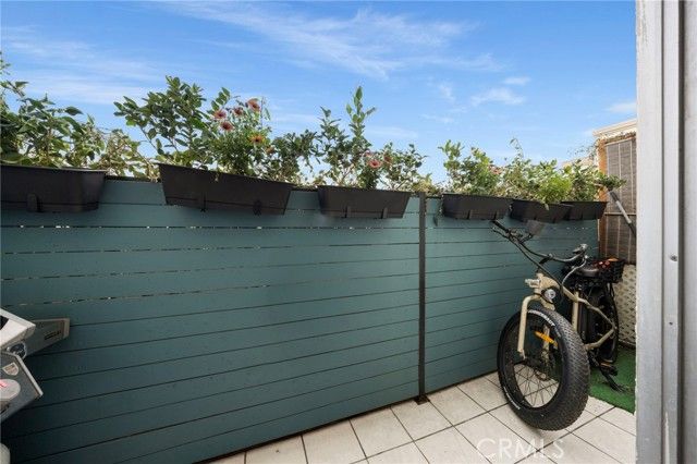 2452 Chelsea Place M, Santa Monica, CA 90404