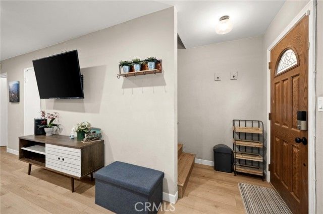 2452 Chelsea Place M, Santa Monica, CA 90404