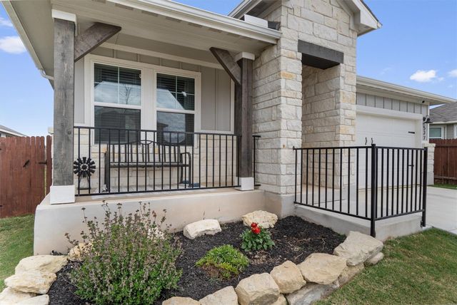 537 Loriner WAY, Liberty Hill, TX 78642
