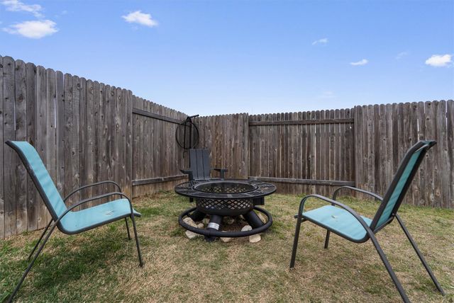 537 Loriner WAY, Liberty Hill, TX 78642