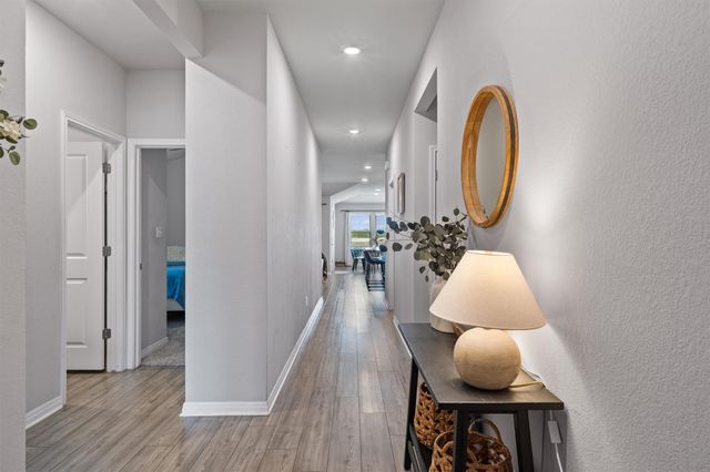 537 Loriner WAY, Liberty Hill, TX 78642