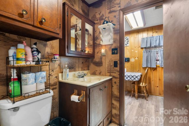 1755 F M Mclean Place, Lenoir, NC 28645