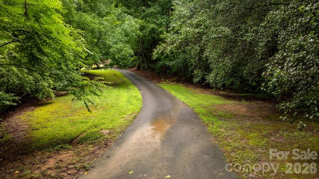 1755 F M Mclean Place, Lenoir, NC 28645