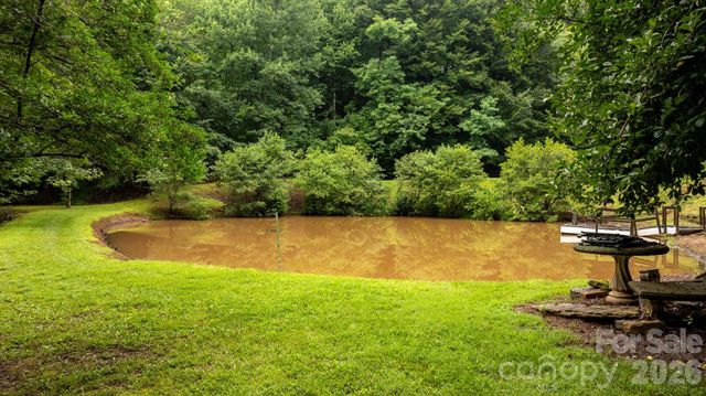 1755 F M Mclean Place, Lenoir, NC 28645