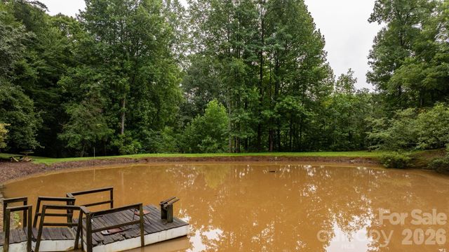 1755 F M Mclean Place, Lenoir, NC 28645