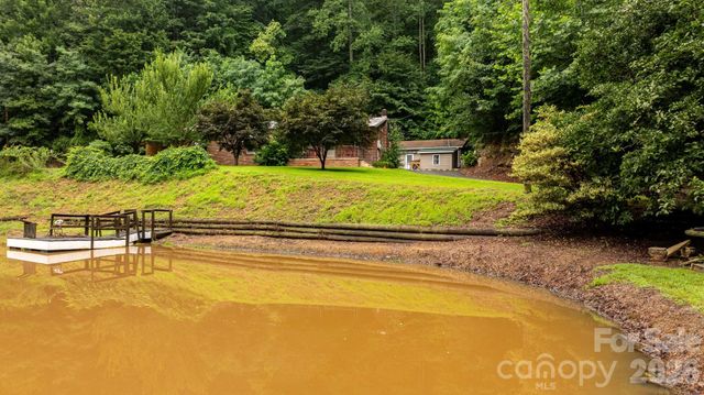 1755 F M Mclean Place, Lenoir, NC 28645