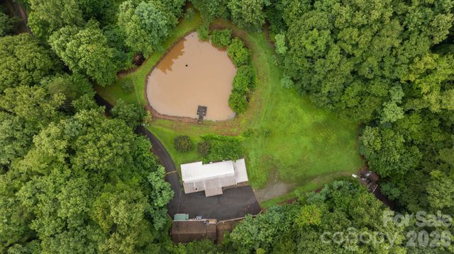1755 F M Mclean Place, Lenoir, NC 28645