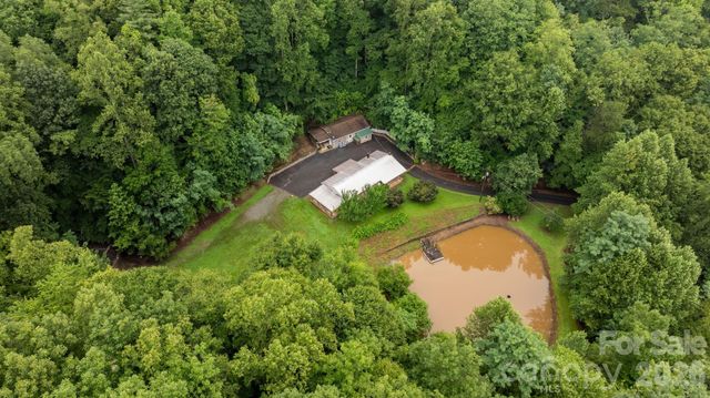 1755 F M Mclean Place, Lenoir, NC 28645