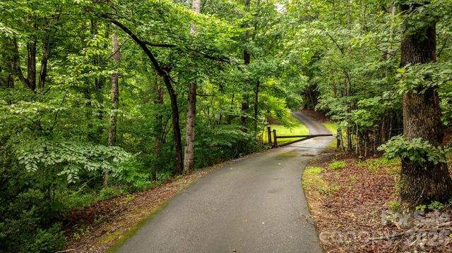 1755 F M Mclean Place, Lenoir, NC 28645