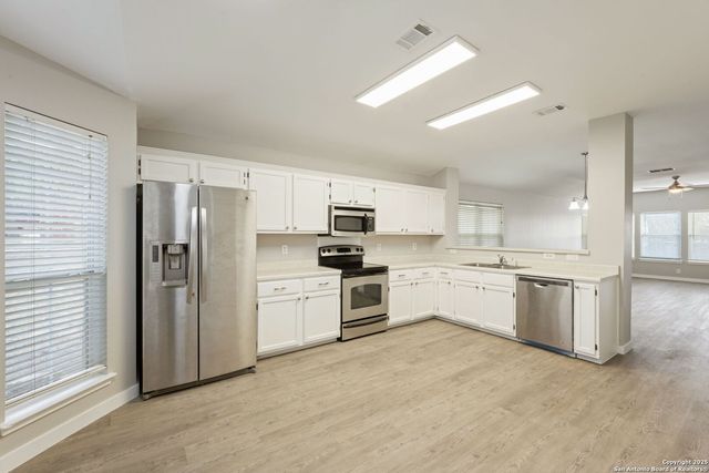 1102 Cougar Country, San Antonio, TX 78251