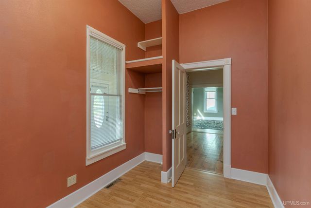 320 Hemlock Avenue, Amasa, MI 49903