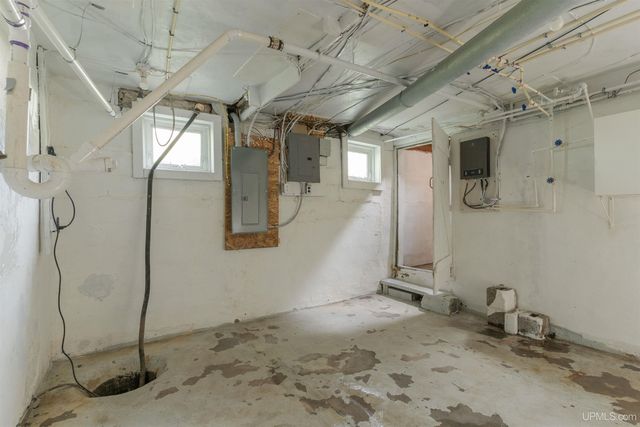 320 Hemlock Avenue, Amasa, MI 49903