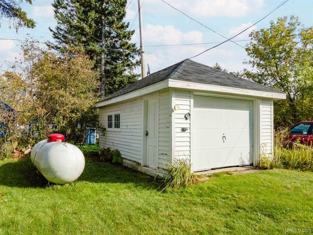 320 Hemlock Avenue, Amasa, MI 49903