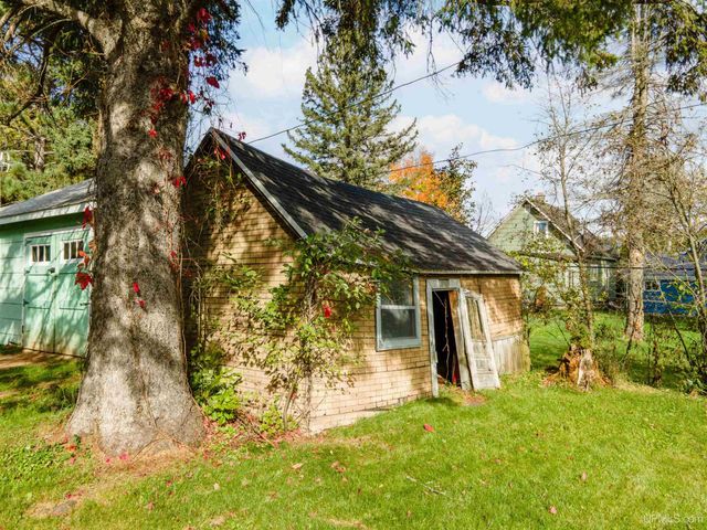 320 Hemlock Avenue, Amasa, MI 49903