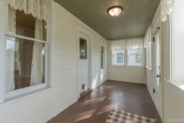 320 Hemlock Avenue, Amasa, MI 49903