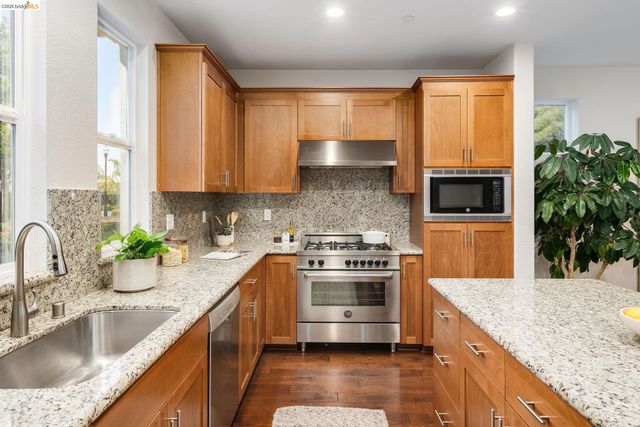 2762 Bette St, Alameda, CA 94501