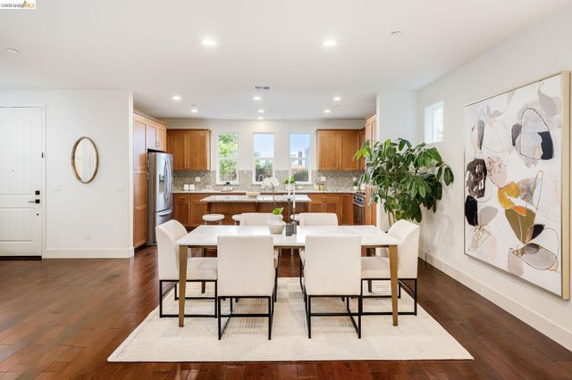 2762 Bette St, Alameda, CA 94501