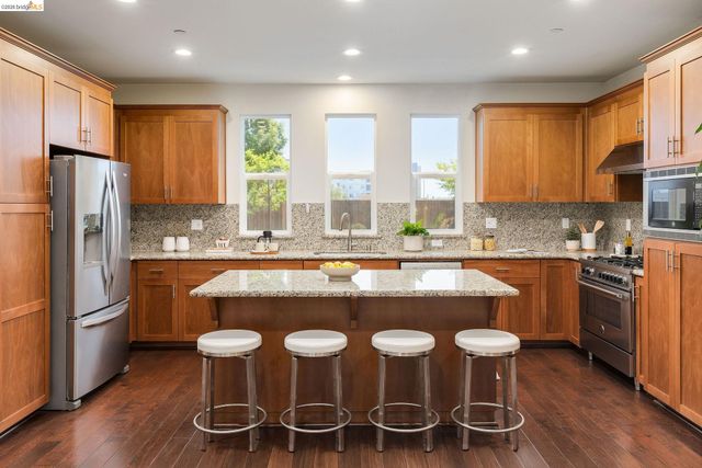 2762 Bette St, Alameda, CA 94501