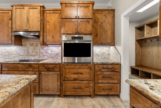 11703 Hidden Oak Circle, Kingston, OK 73439