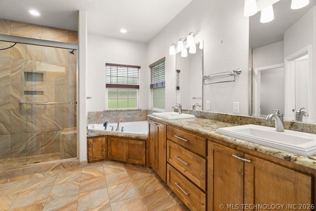 11703 Hidden Oak Circle, Kingston, OK 73439
