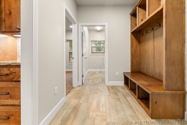11703 Hidden Oak Circle, Kingston, OK 73439