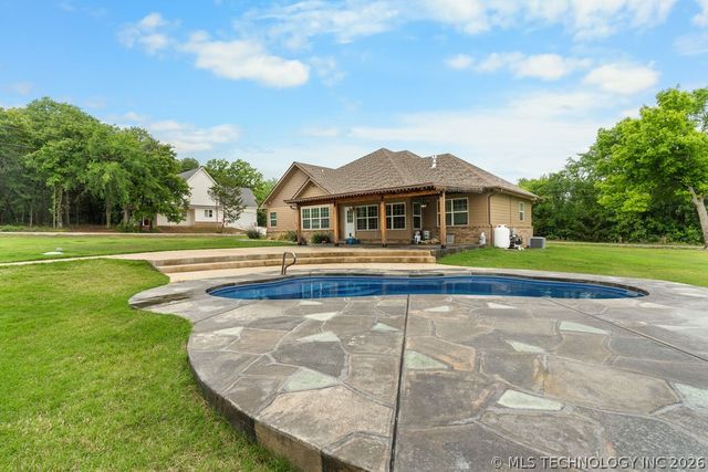 11703 Hidden Oak Circle, Kingston, OK 73439